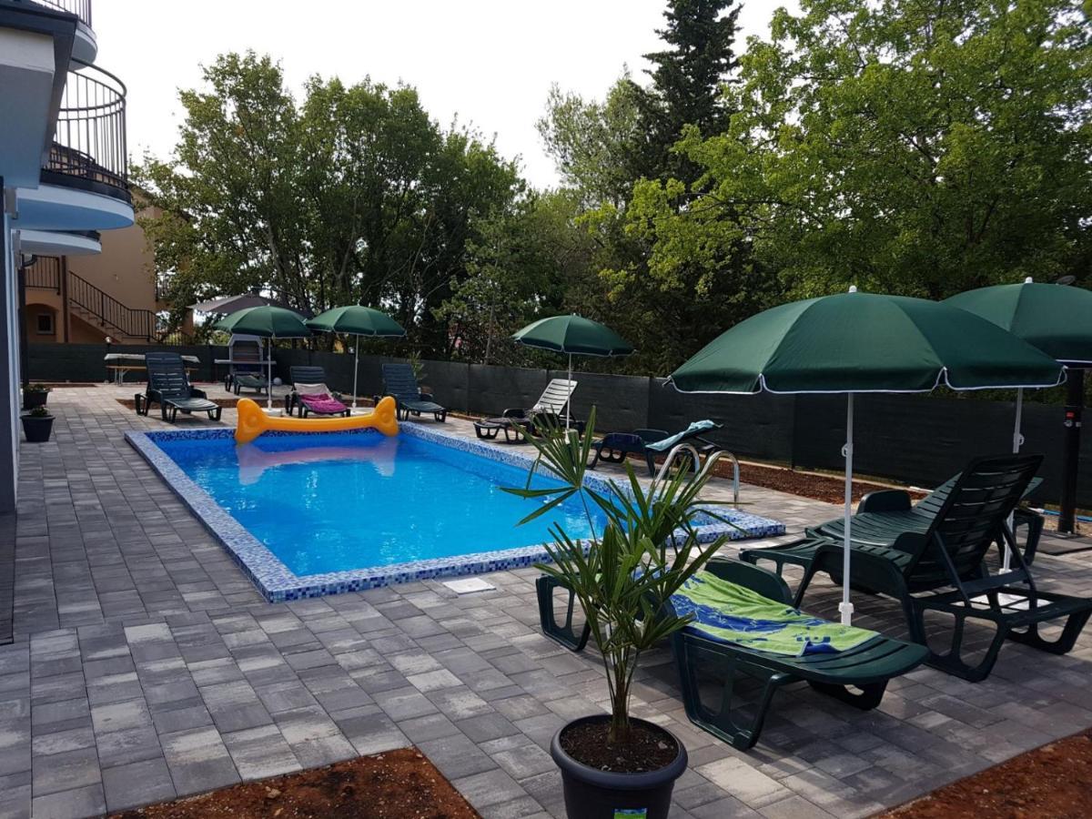Apartmani Zaric Malinska Exterior foto