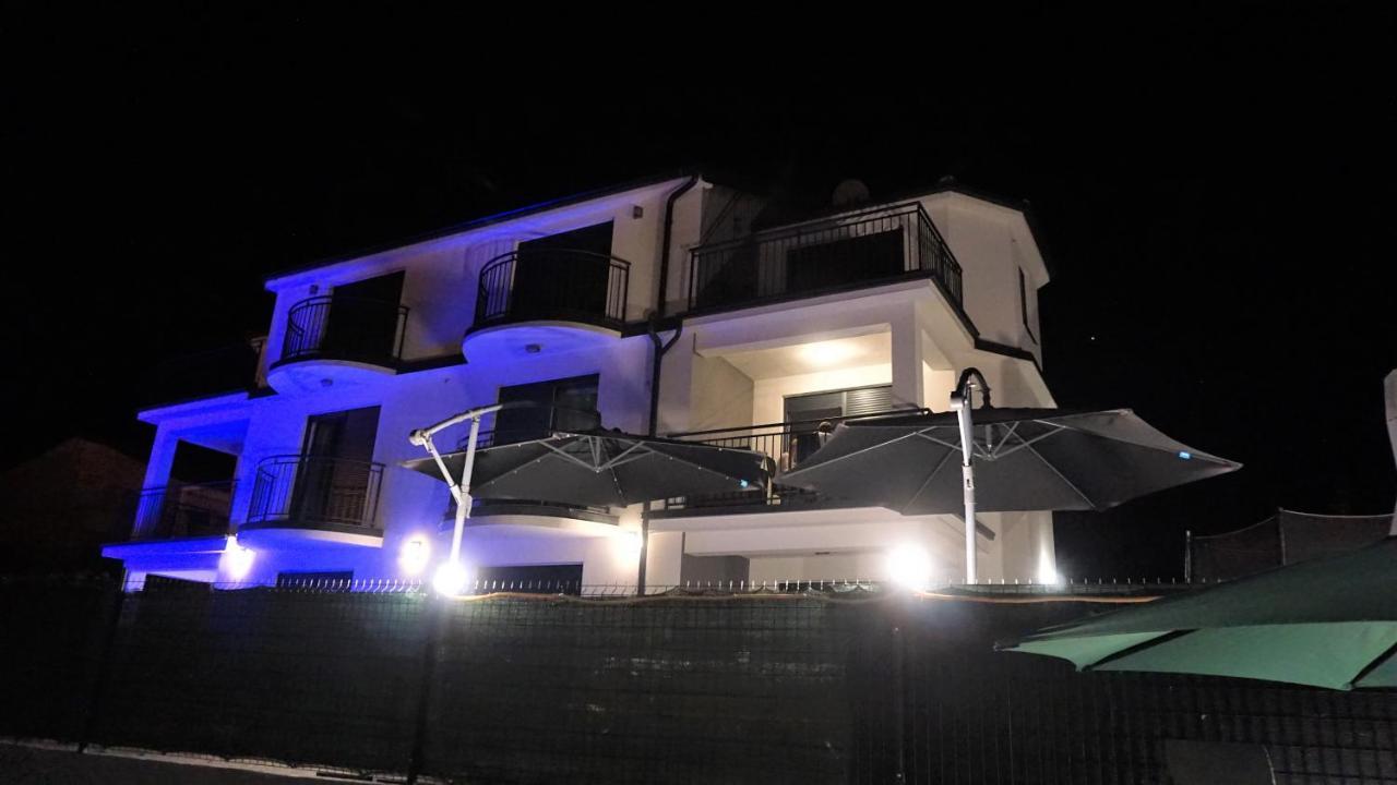 Apartmani Zaric Malinska Exterior foto