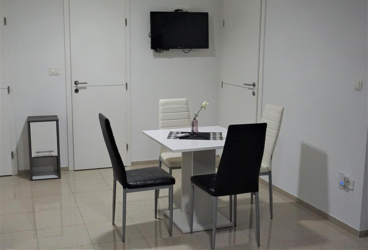 Apartmani Zaric Malinska Exterior foto