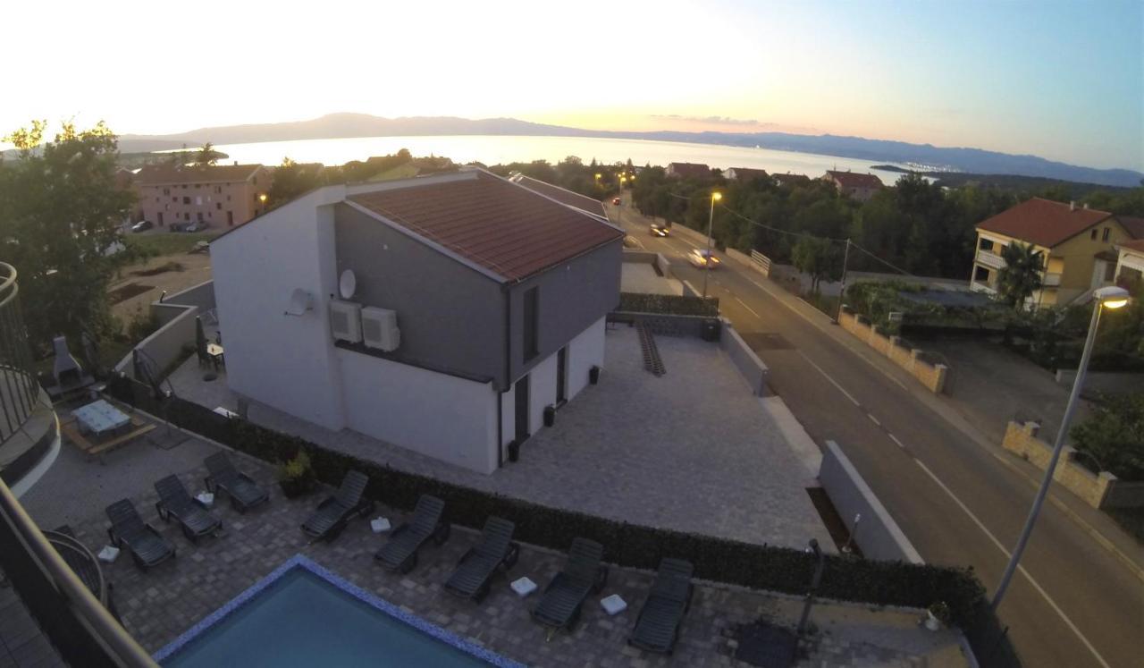 Apartmani Zaric Malinska Exterior foto