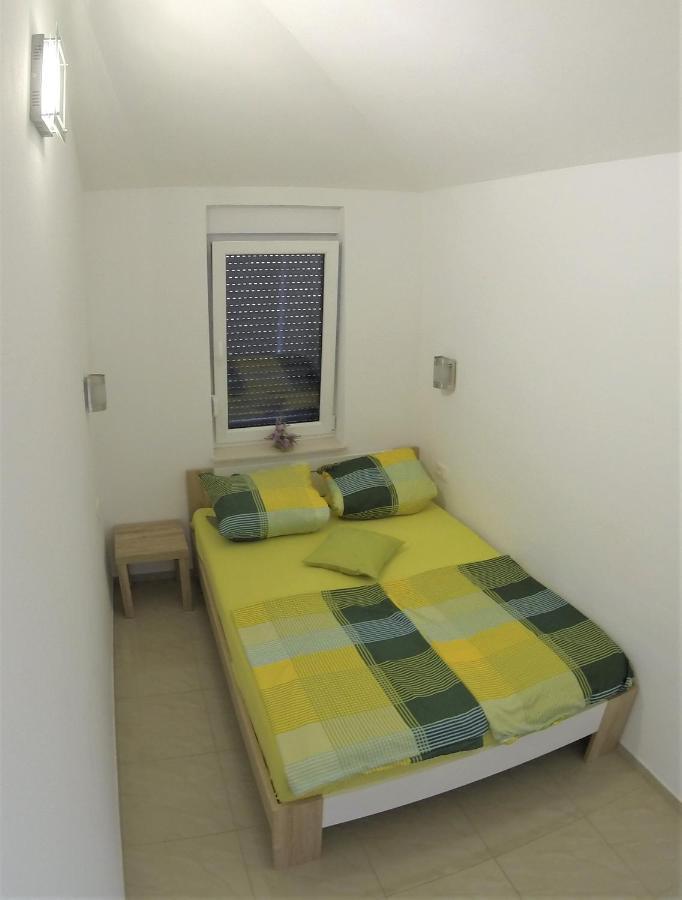 Apartmani Zaric Malinska Exterior foto