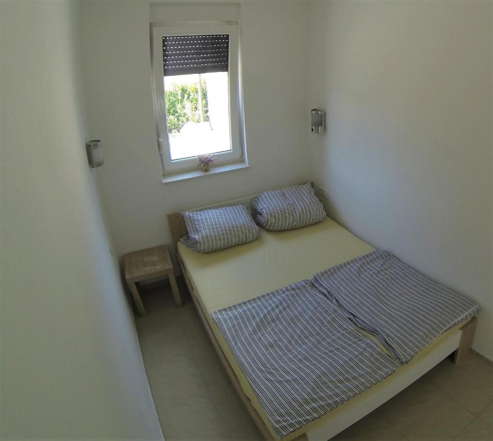 Apartmani Zaric Malinska Exterior foto