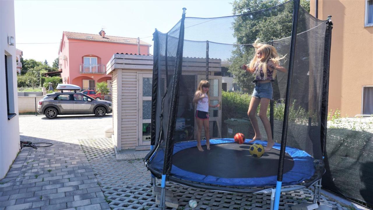 Apartmani Zaric Malinska Exterior foto